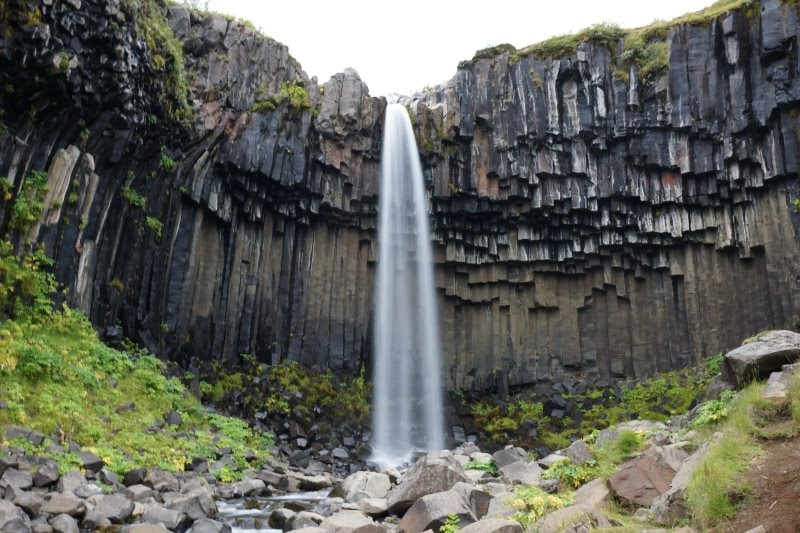 Casque de Svartifoss avec ses orgues basaltiques