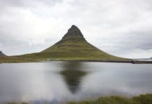 Partir en Islande en été Kirkjufell montagne