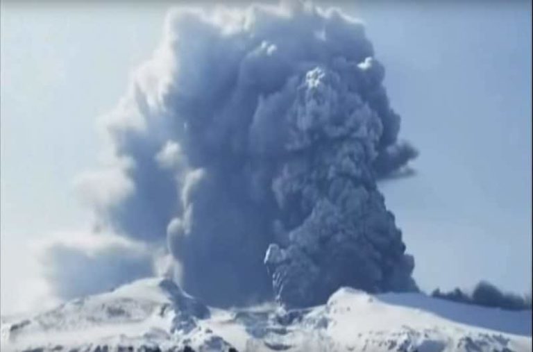 Reportage sur l’éruption volcanique de l’Eyjafjallajökull en 2010