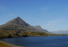 Que faire en Islande en juillet ? Montagne pyramide de Berufjordur