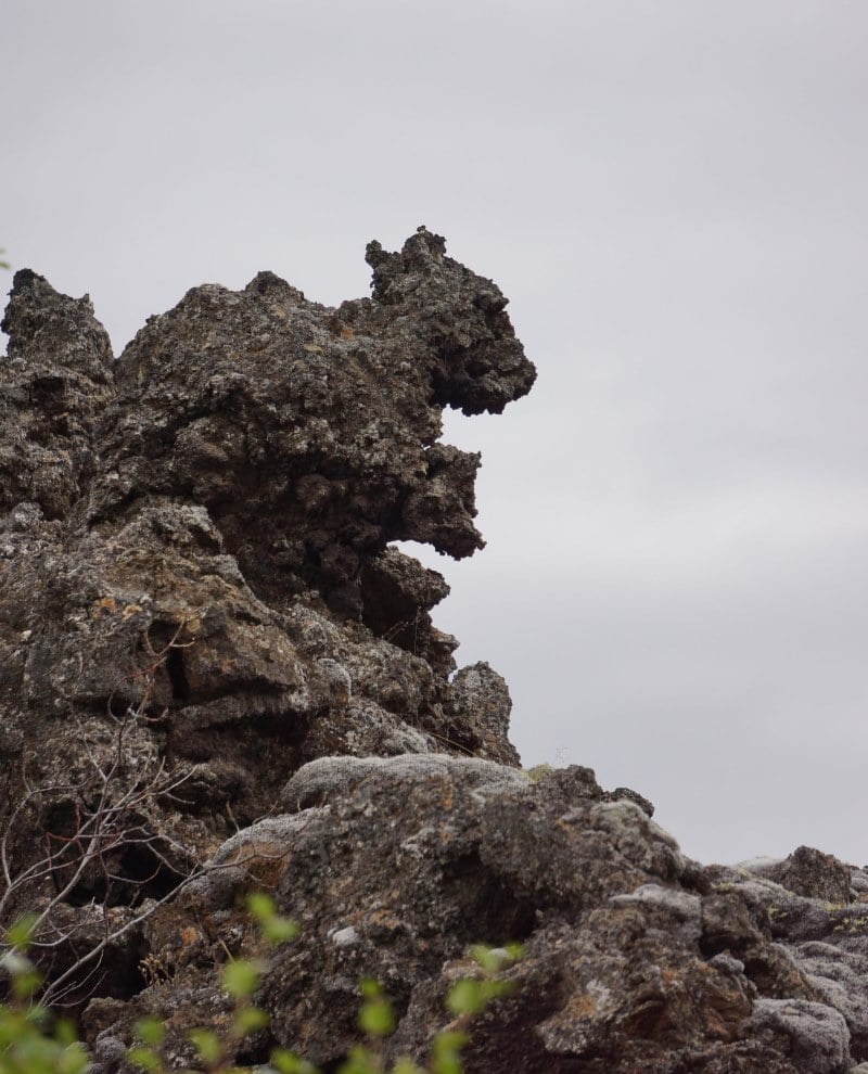 Dimmuborgir rocher écureuil