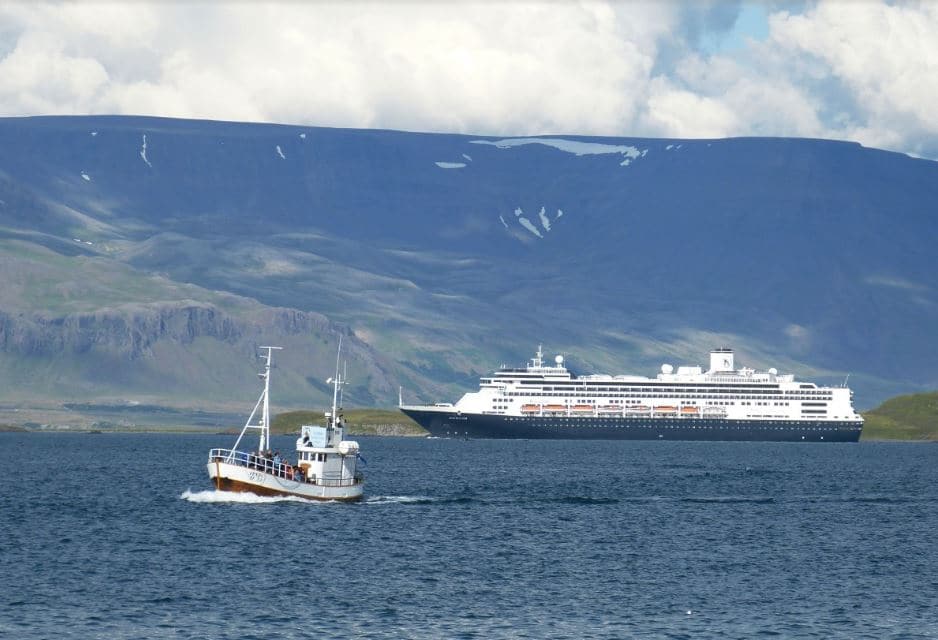 Bateau de croisière à Reykjavik