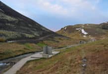 Que faire en Islande en octobre ? Baignade rivière chaude Reykjadalur