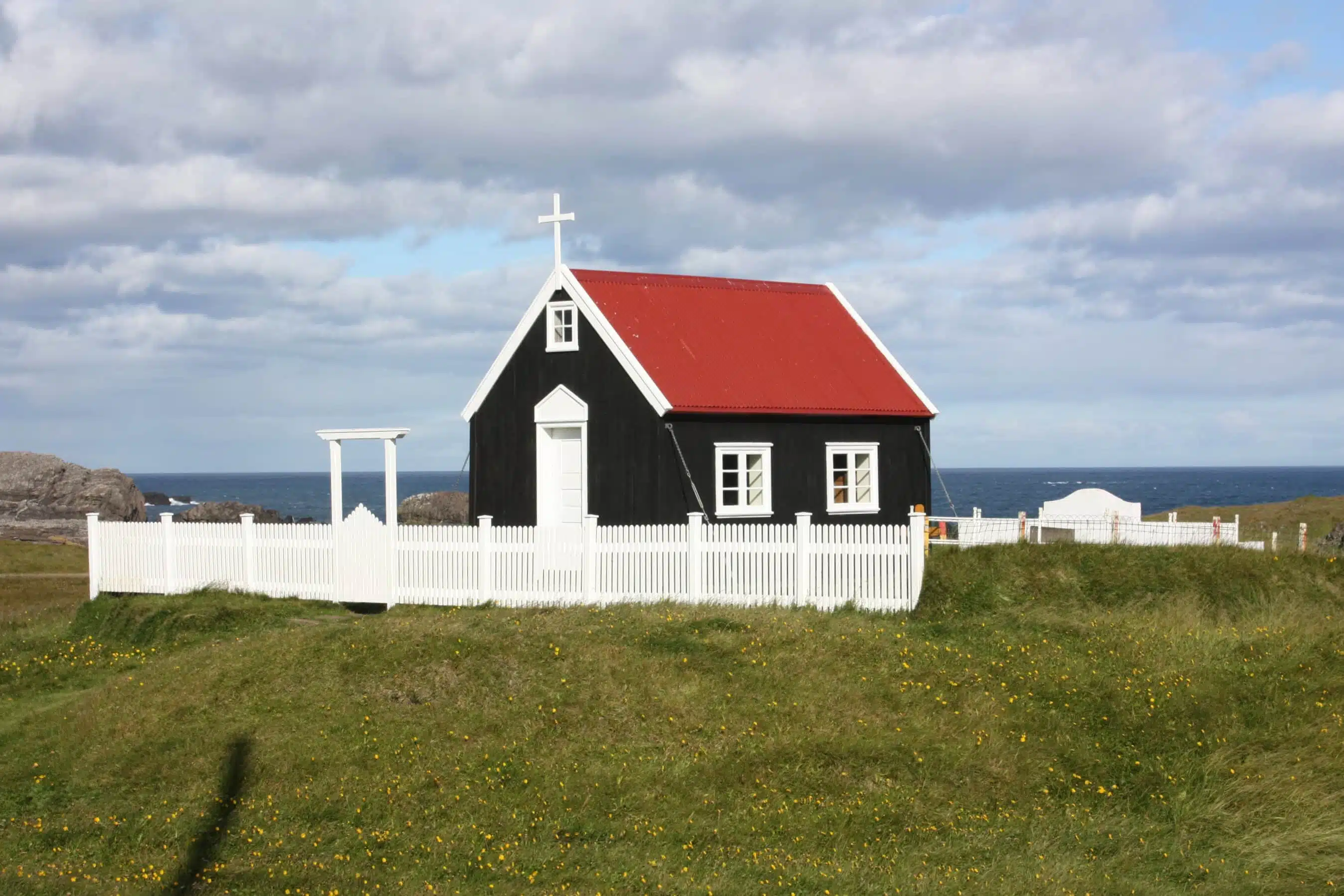 Ville et fjord Seydisfjordur