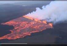 La 9e éruptions volcaniques de la série à lieu au nord de Grindavik Eruption du 16 juillet 2025 prise d'hélicoptère RUV is