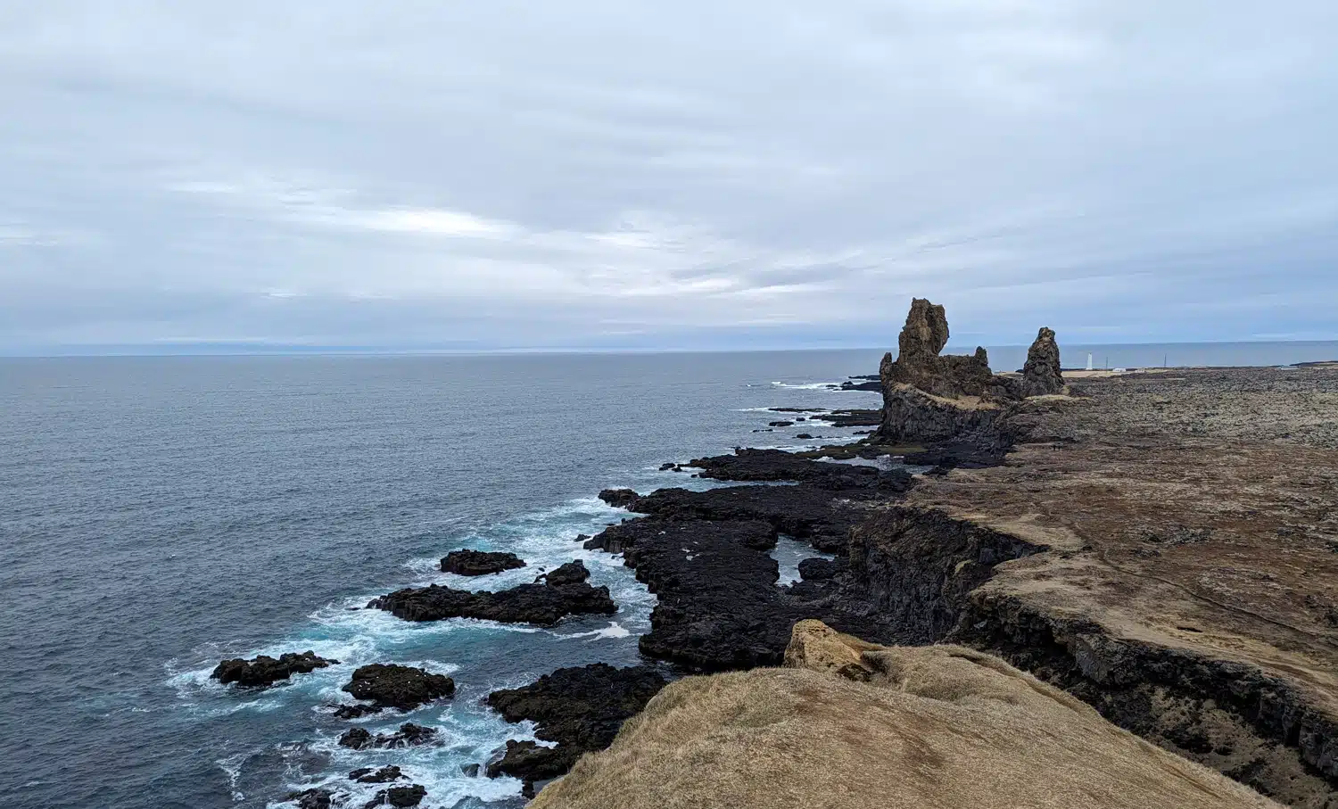 Lóndrangar