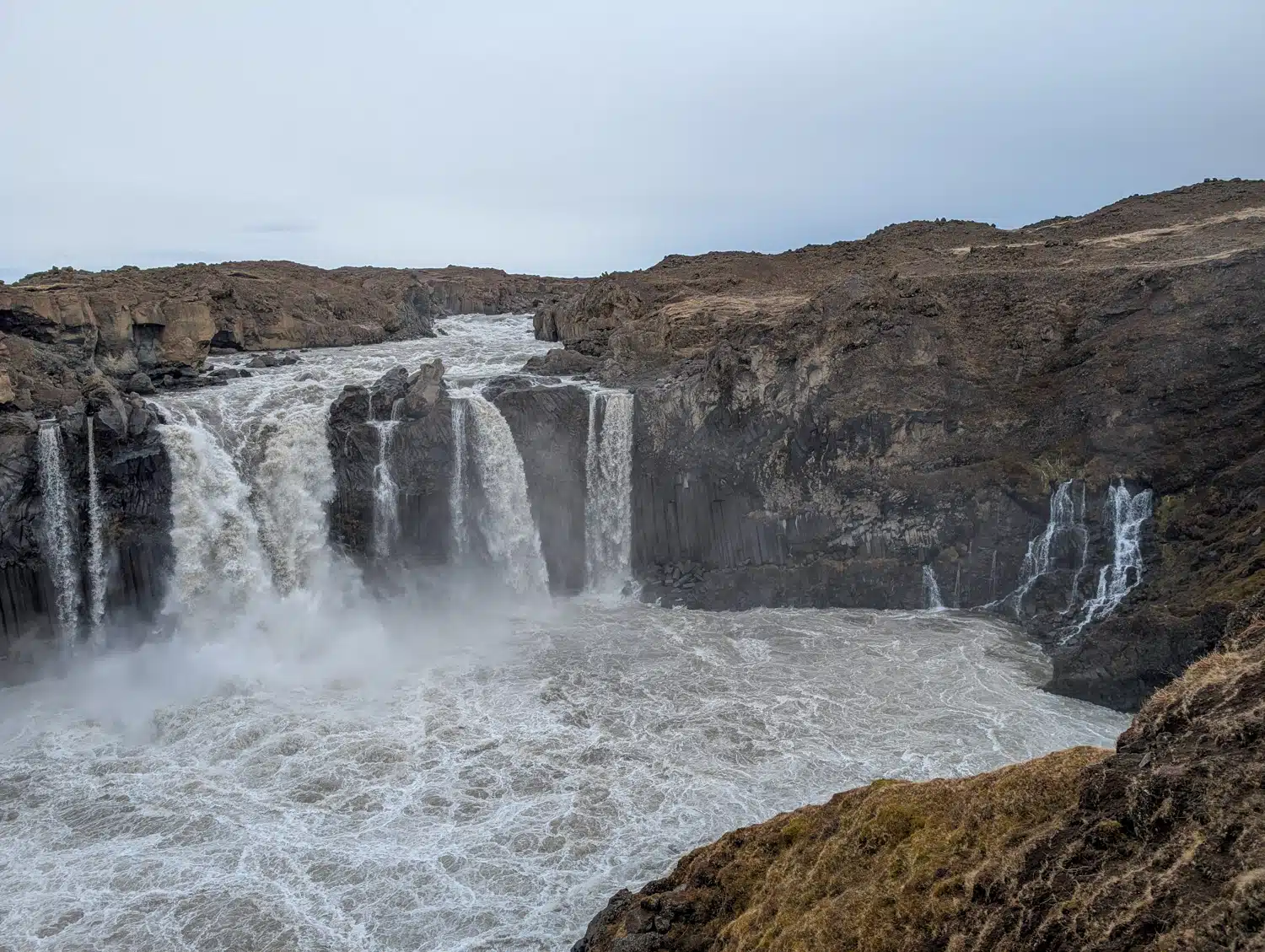 Chute d'eau Aldeyjarfoss
