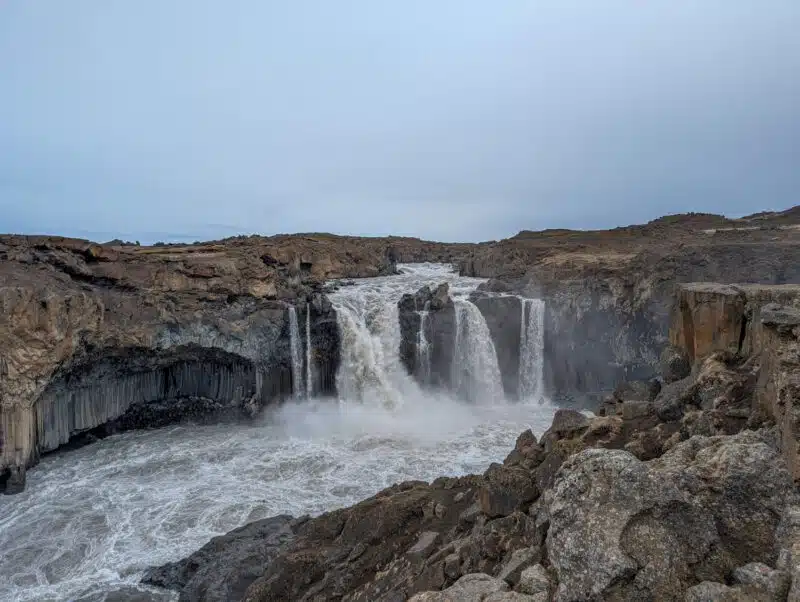 vue cascade Aldeyjarfoss