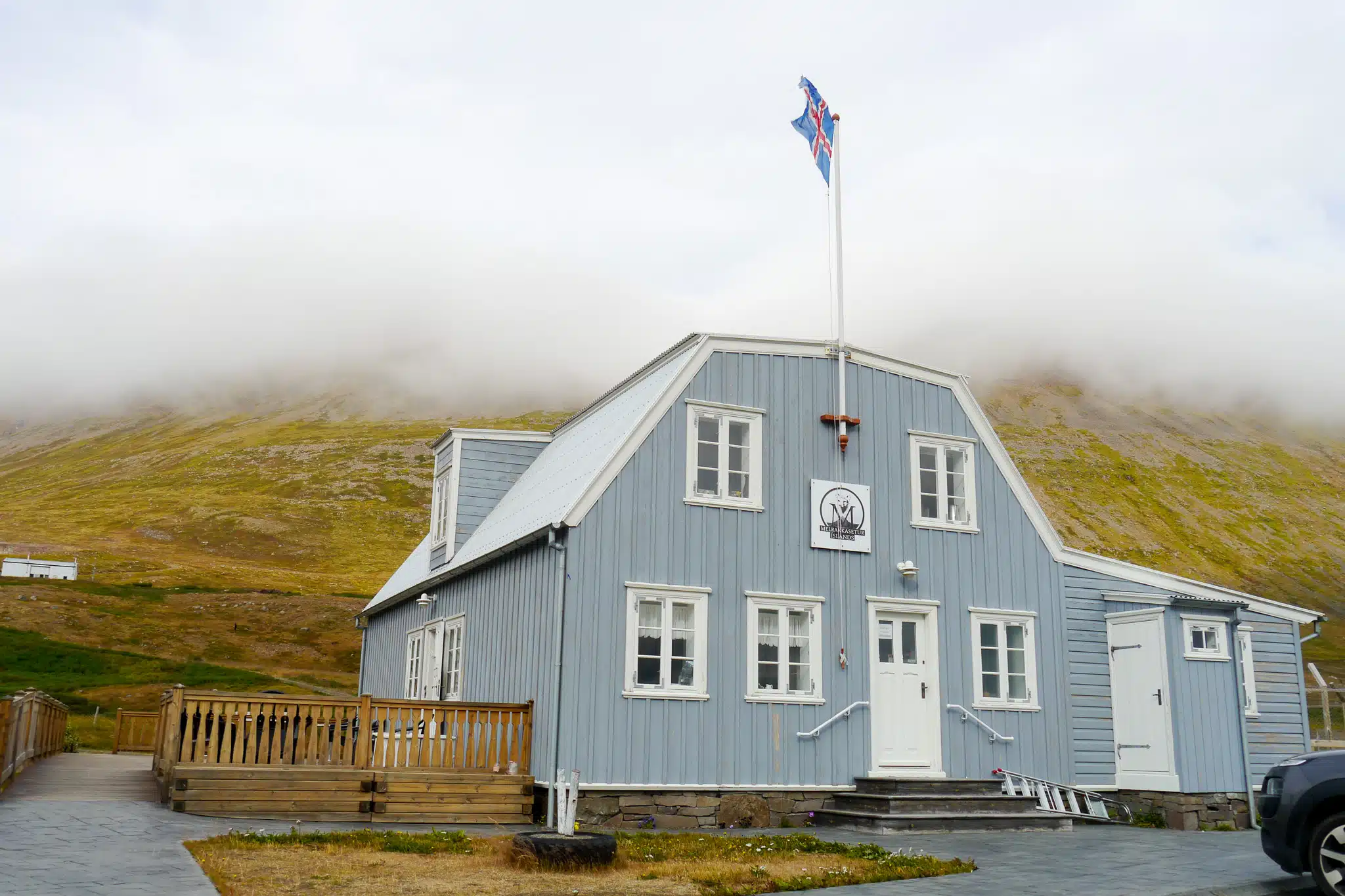 Arctic fox center