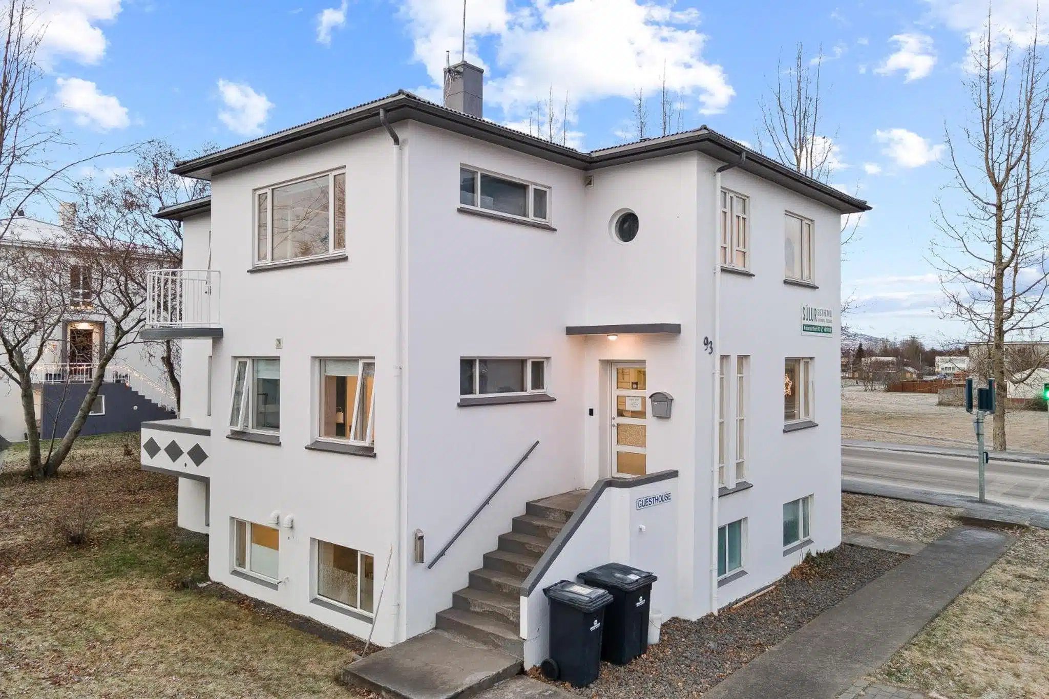 Súlur Guesthouse – Akureyri